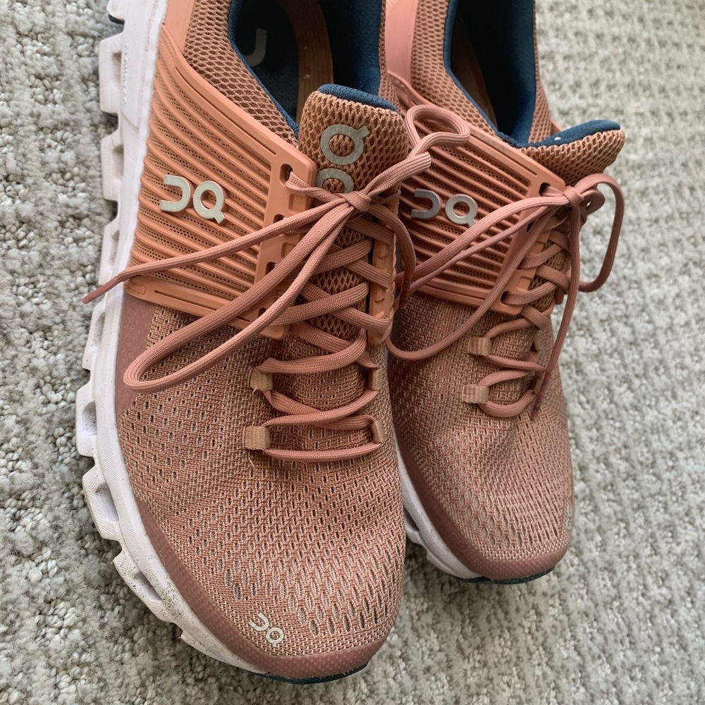 On Cloudswift sneakers